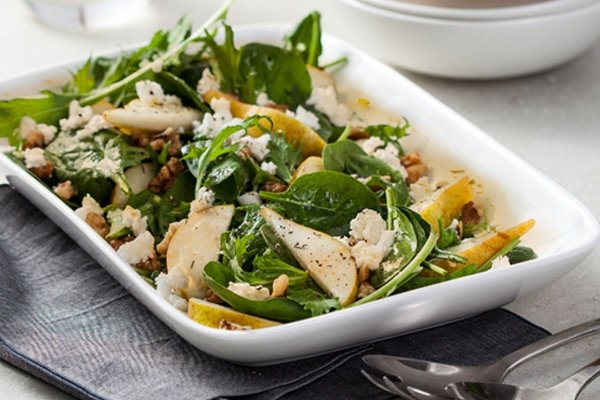 pear and walnut salad